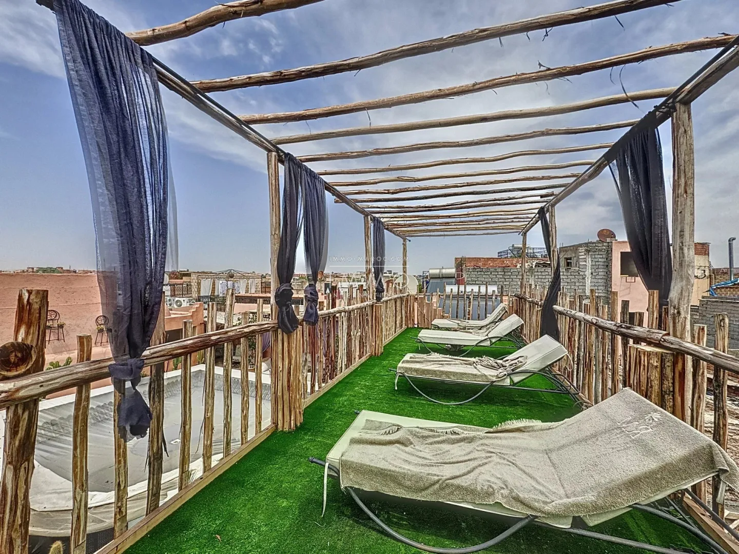 Beautiful guesthouse for sale – marrakech medina"