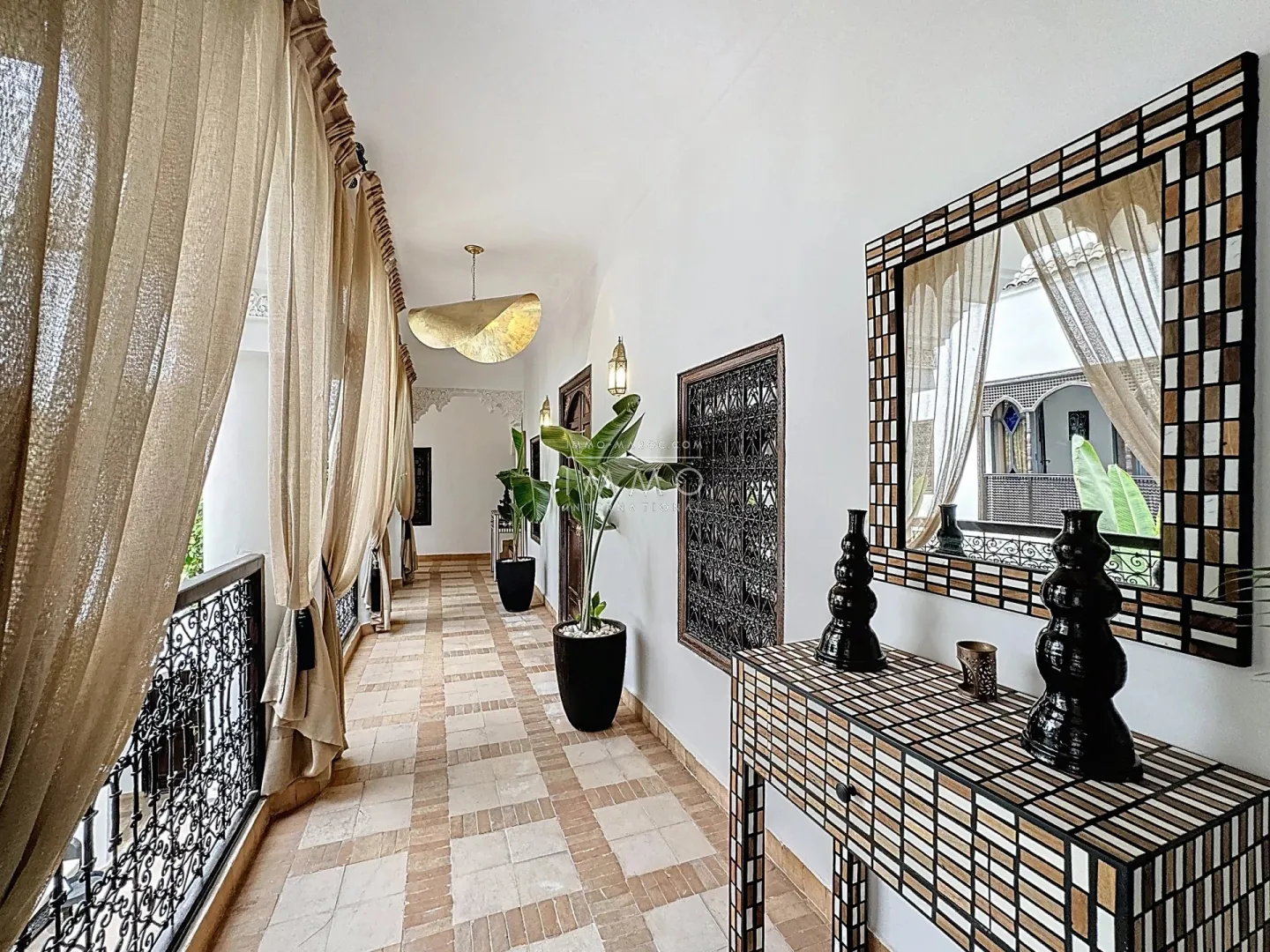 Beautiful guesthouse for sale – marrakech medina"