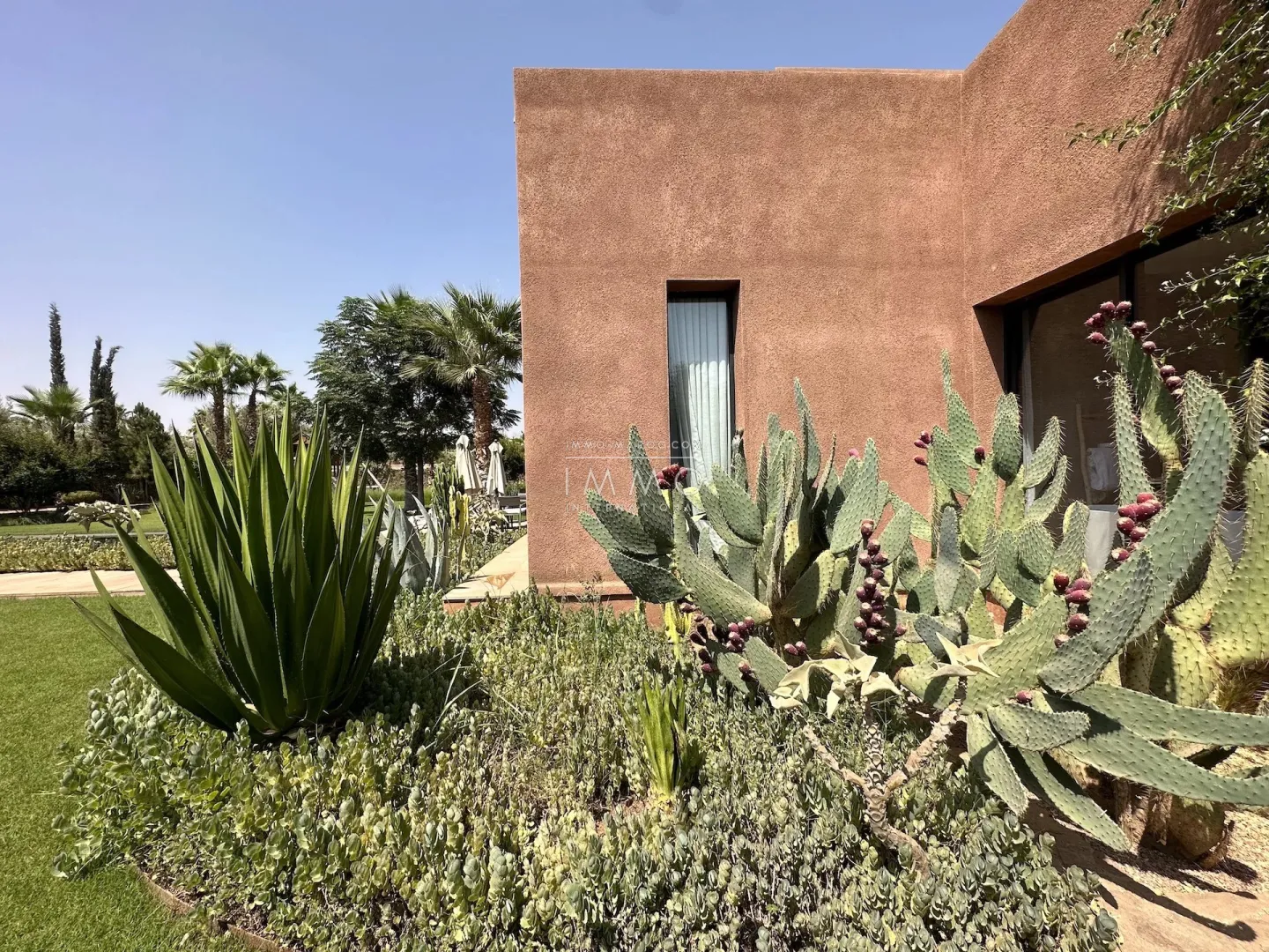 Luxury contemporary villa with infinity pool for sale on the ourika road in marrakech.