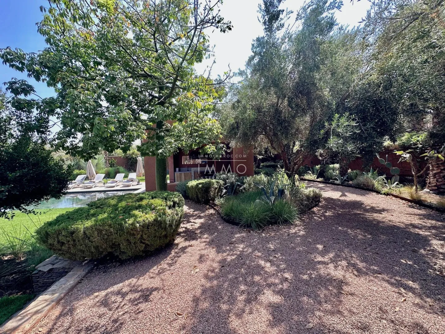 Luxury contemporary villa with infinity pool for sale on the ourika road in marrakech.