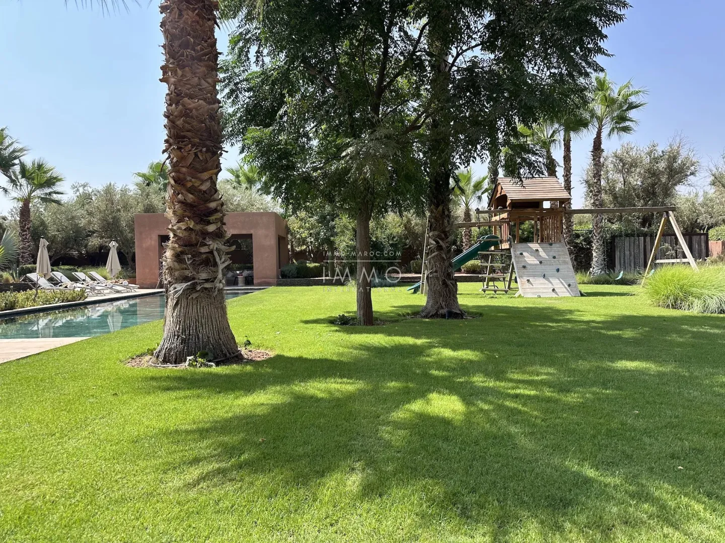 Luxury contemporary villa with infinity pool for sale on the ourika road in marrakech.