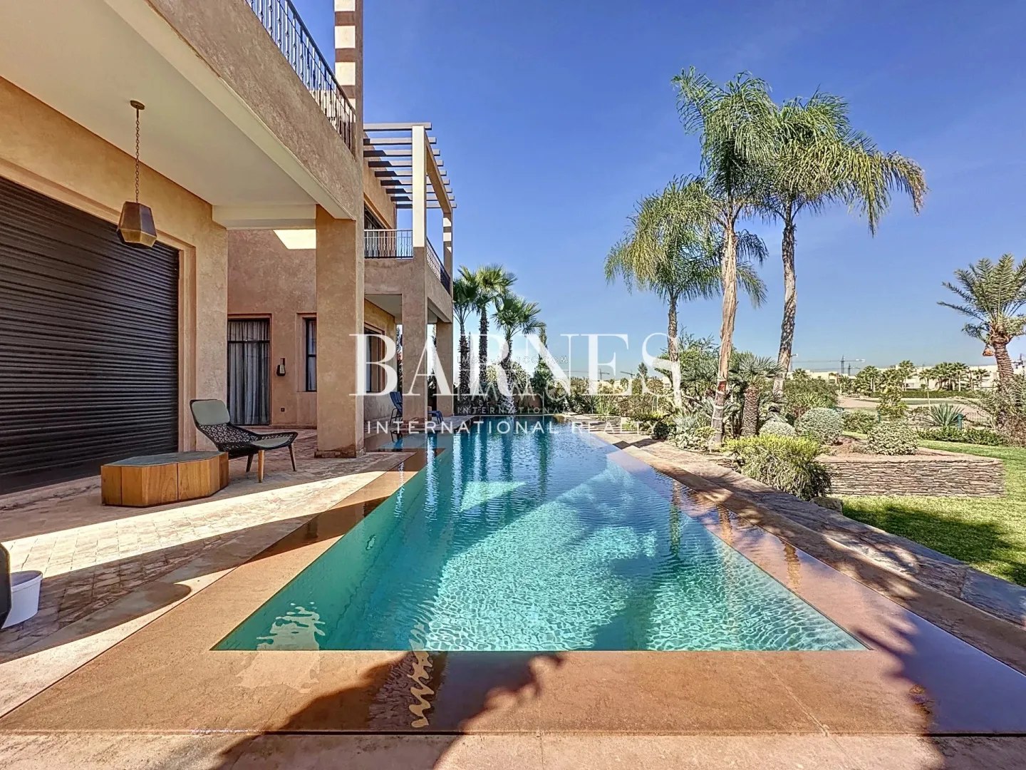 4-suite villa with a refined moroccan style, located directly on the golf course.