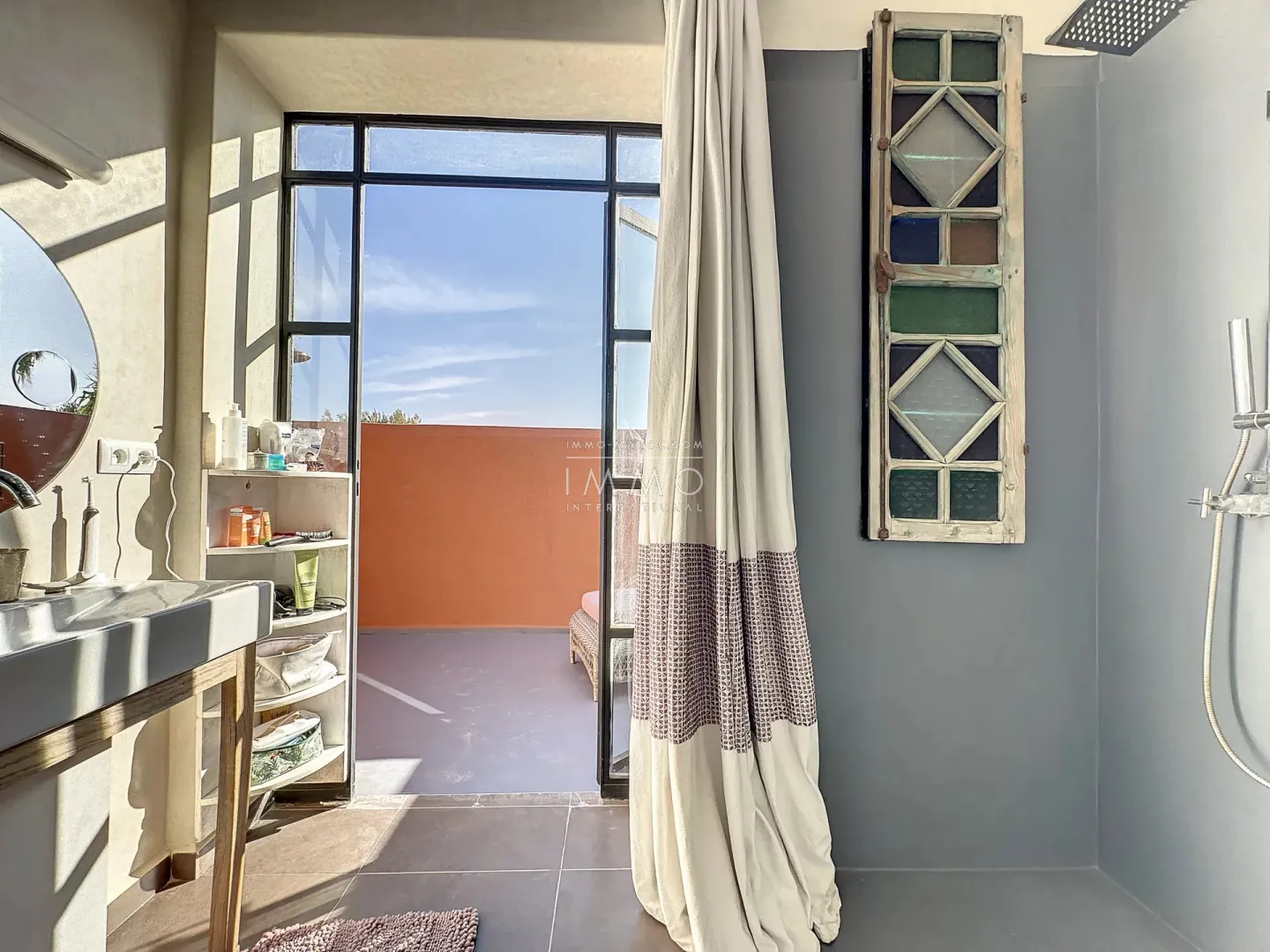 Contemporary house with vna (certificate of non-agricultural use) on the amizmiz road.