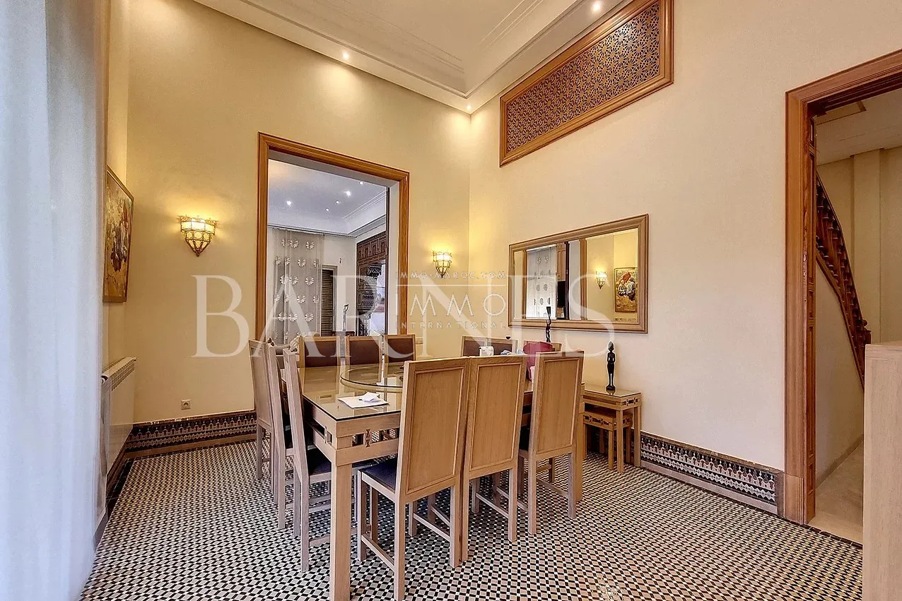 Beautiful property for sale 5 minutes from the airport