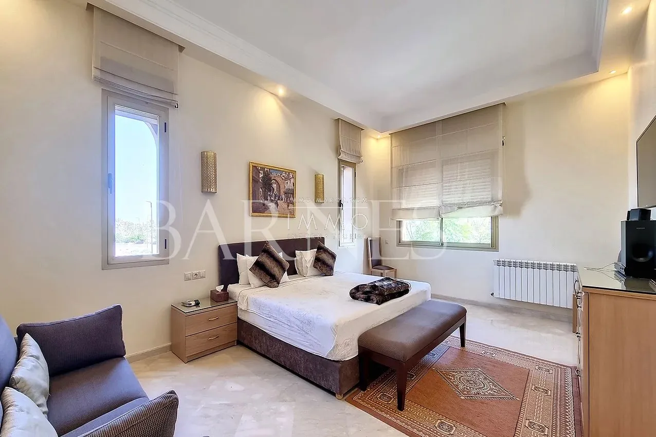 Beautiful property for sale 5 minutes from the airport