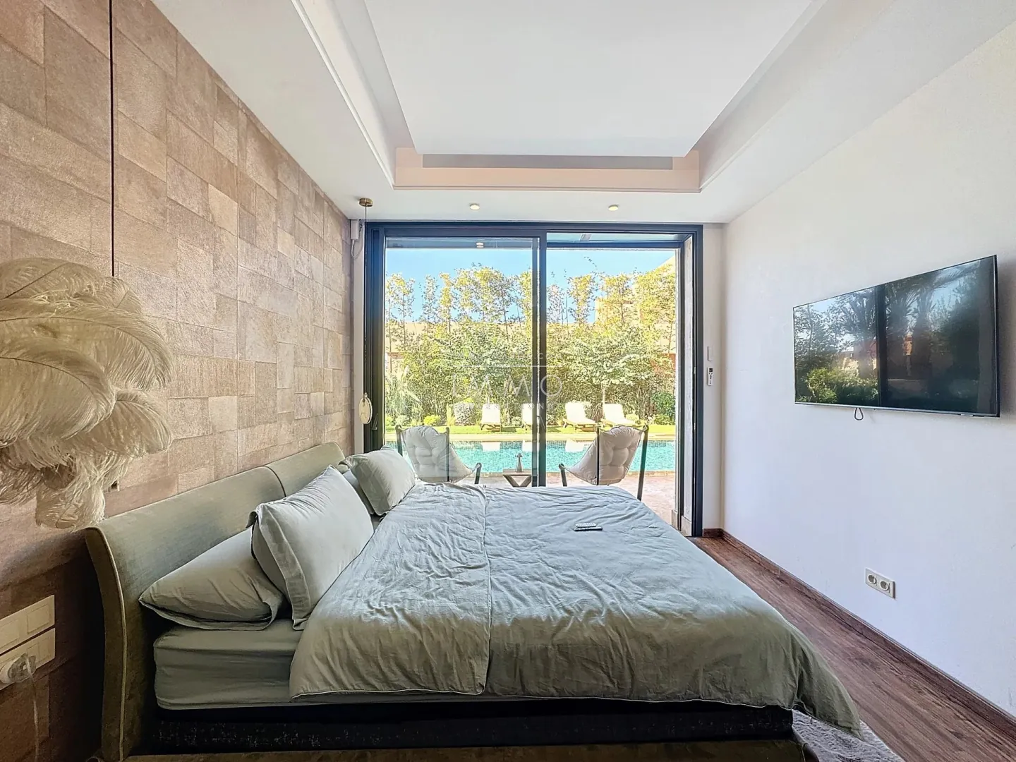 Furnished villa for sale with 5 bedrooms on the amelkis golf course.
