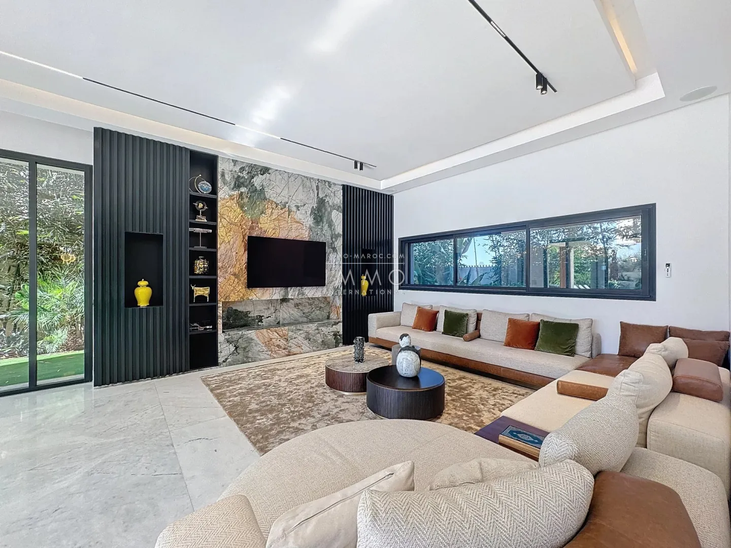 Furnished villa for sale with 5 bedrooms on the amelkis golf course.