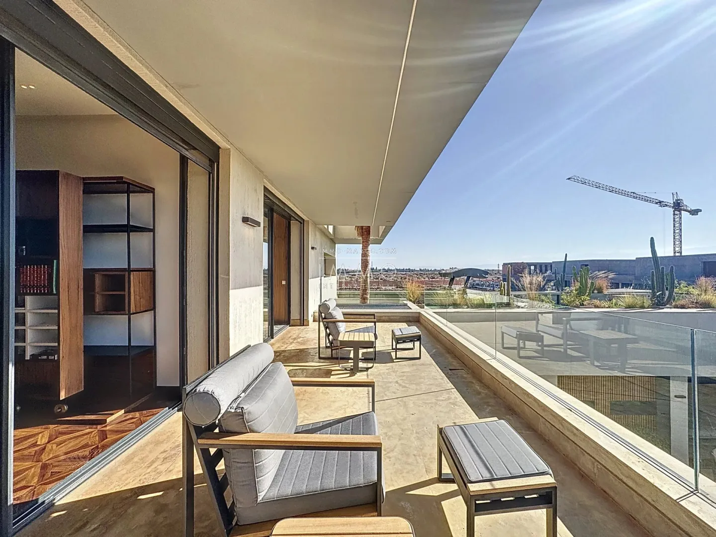 Furnished villa for sale with 5 bedrooms on the amelkis golf course.