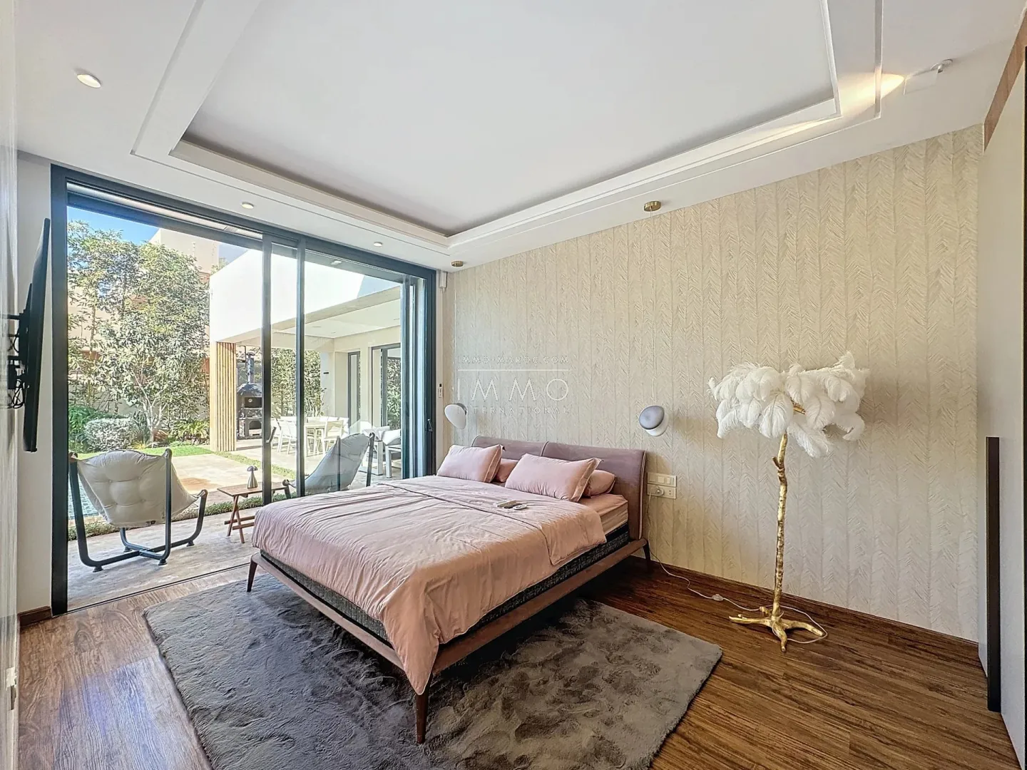 Furnished villa for sale with 5 bedrooms on the amelkis golf course.