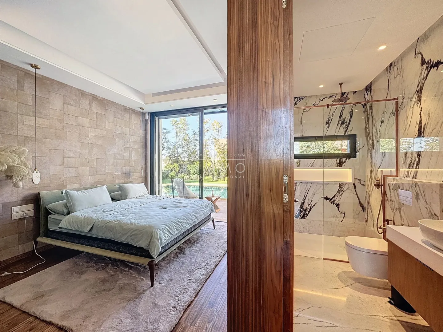 Furnished villa for sale with 5 bedrooms on the amelkis golf course.