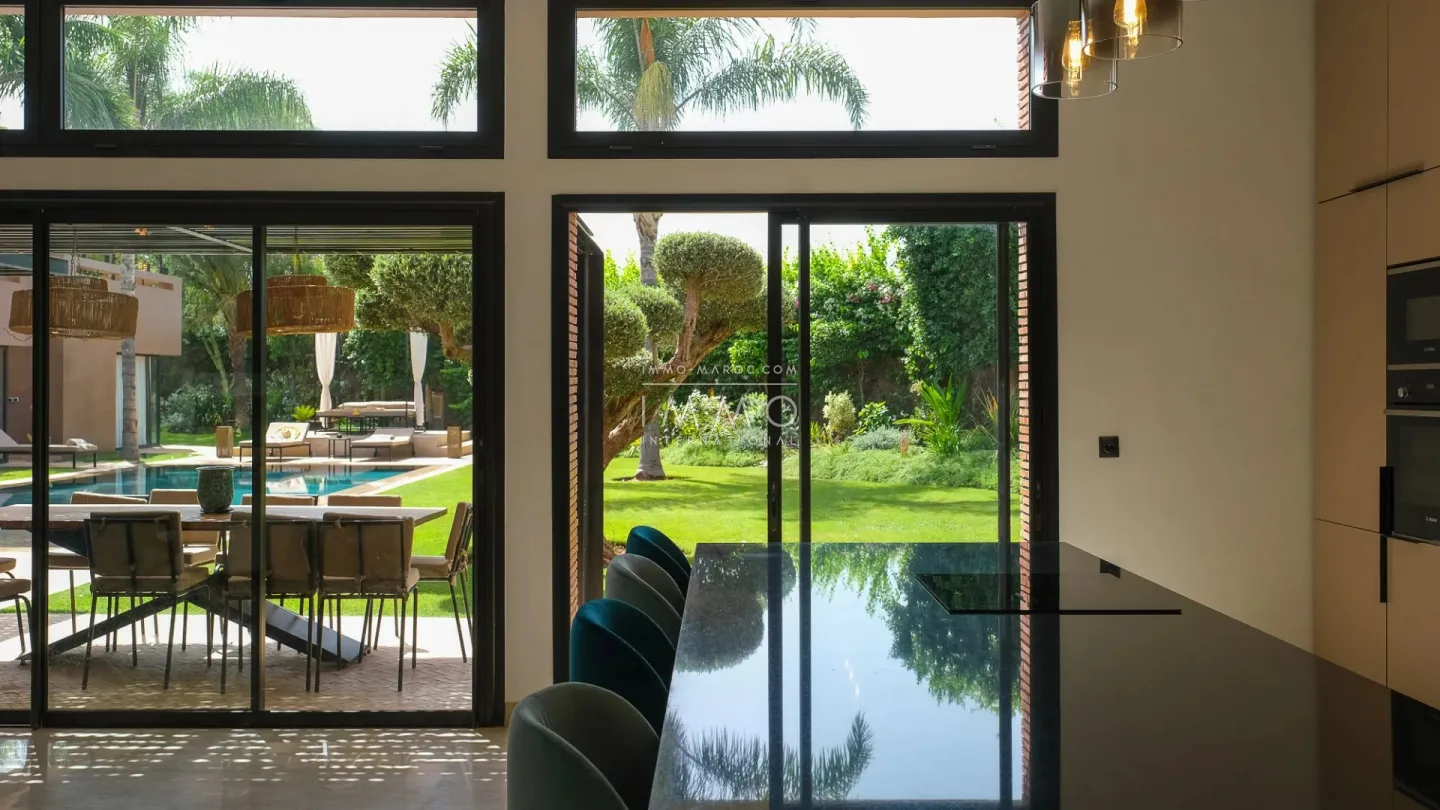 Contemporary villa for sale on the golf course of al maaden, marrakech