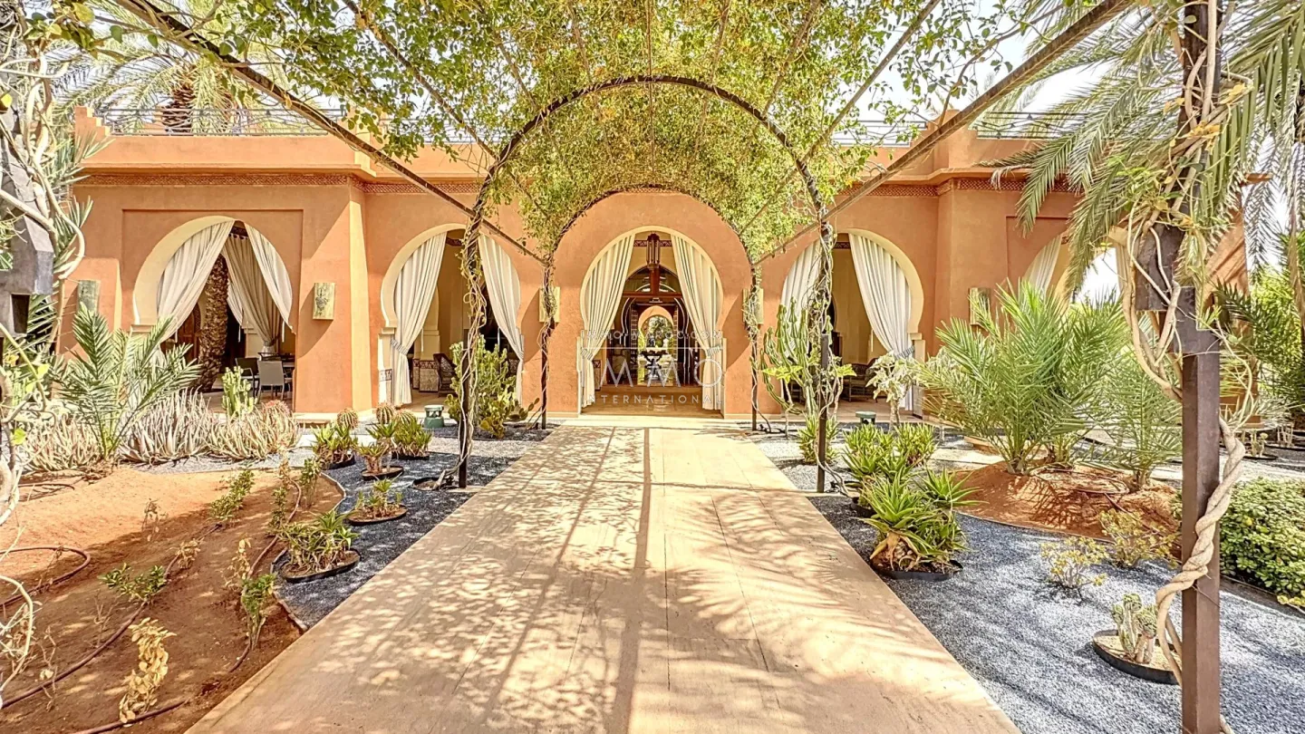 Exceptional moroccan palace - for sale palmeraie marrakech