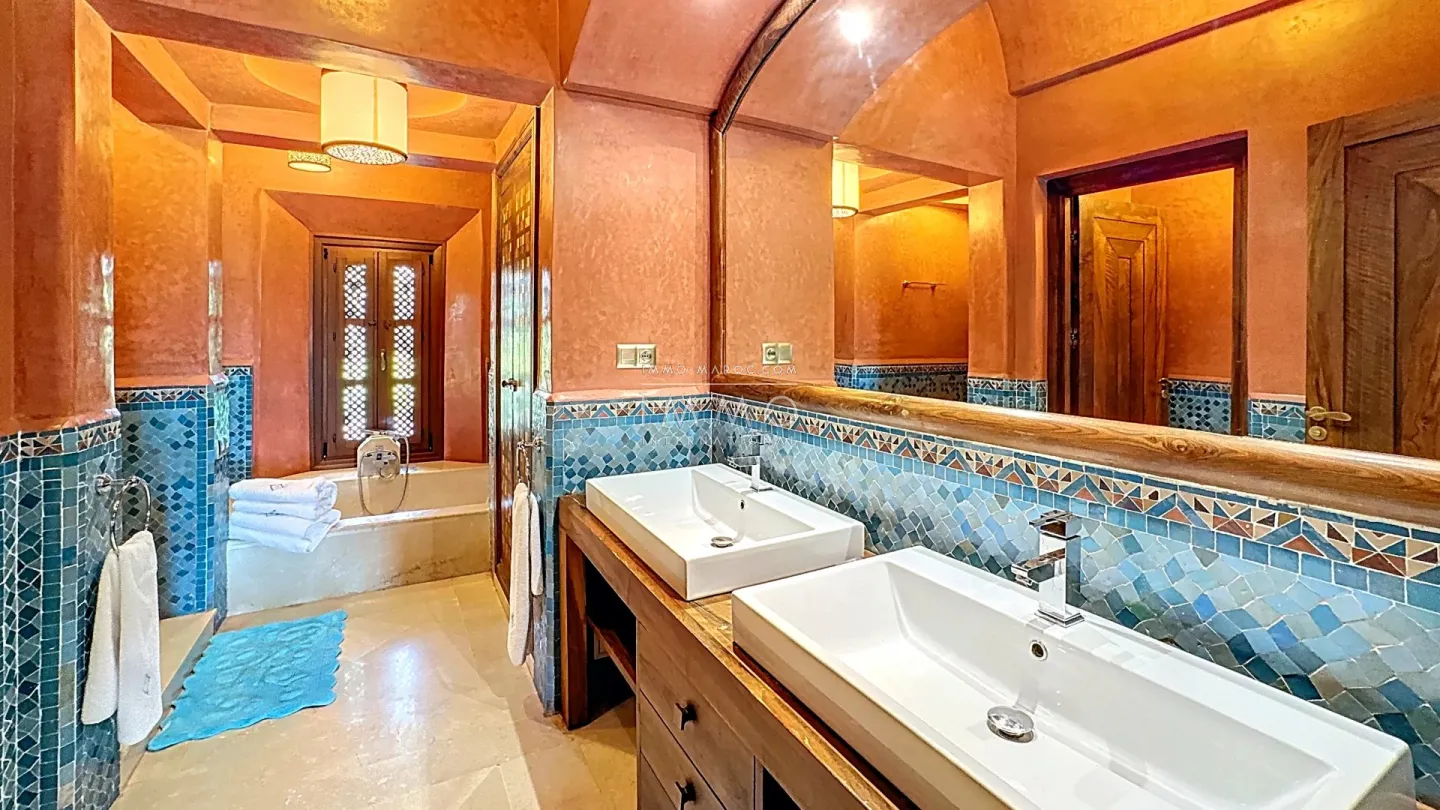 Exceptional moroccan palace - for sale palmeraie marrakech