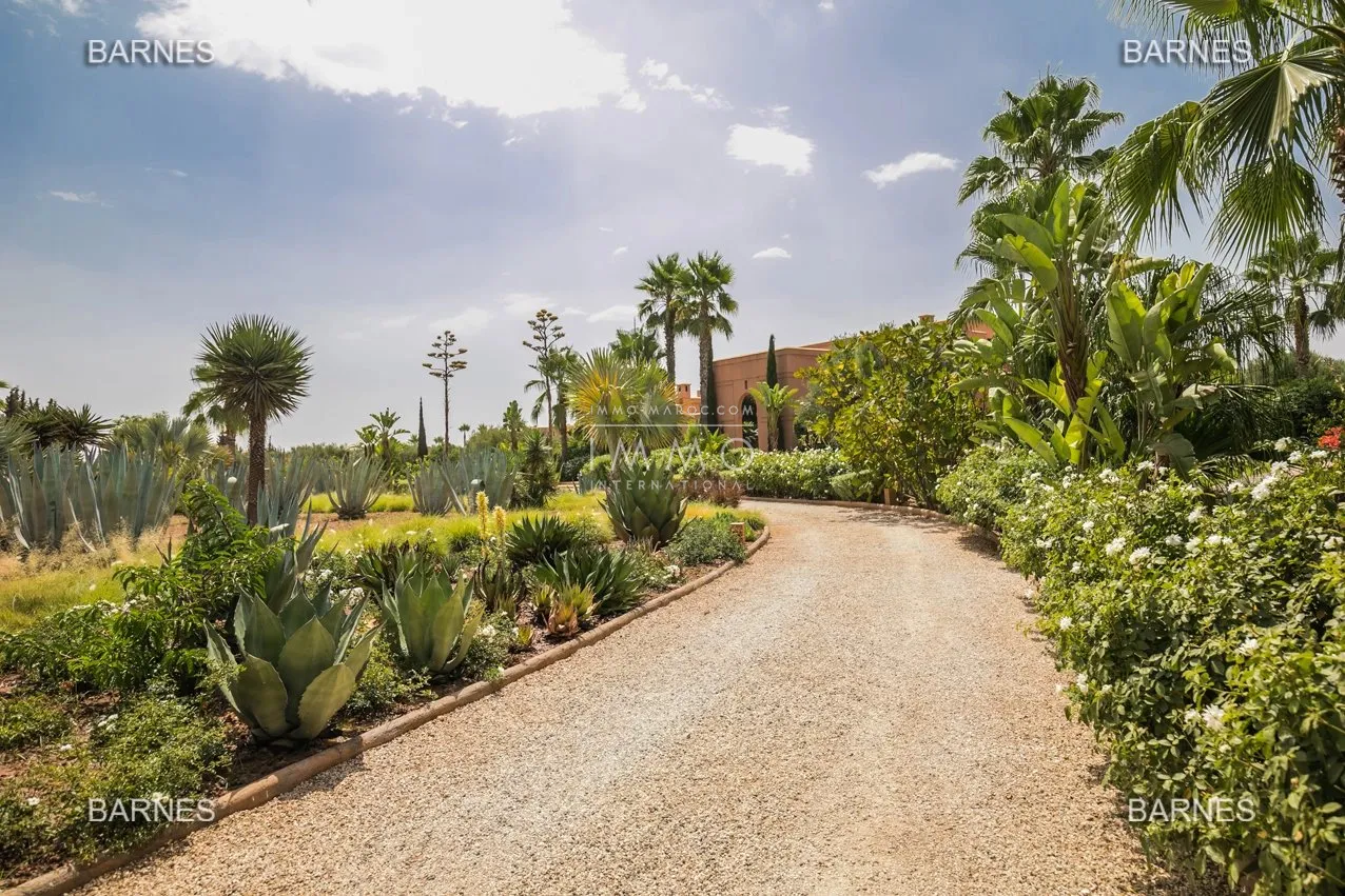 Exceptional property for sale on 3.36 hectares of landscaped land with a panoramic view of the atlas mountains."