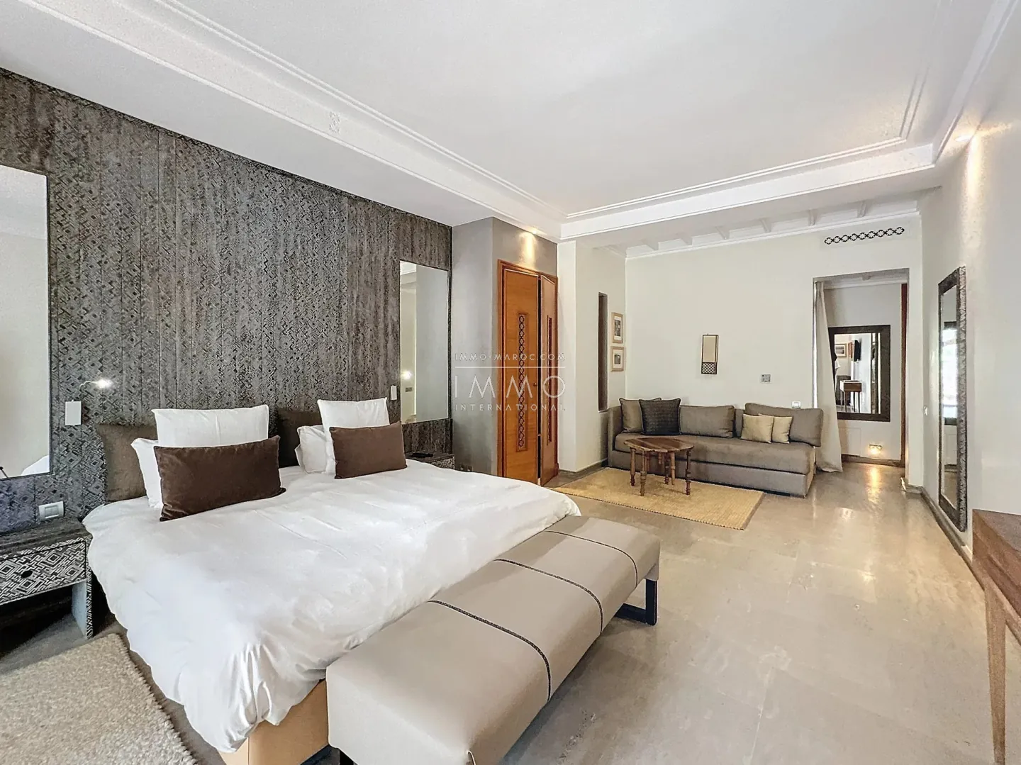 Prestigious villa for sale in the palmeraie of marrakech – 1 hectare