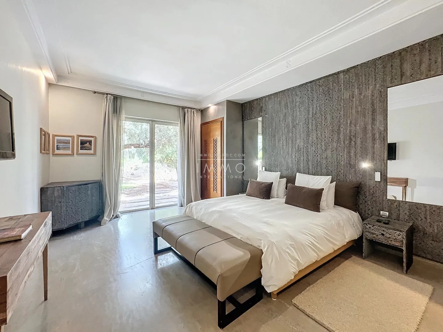 Prestigious villa for sale in the palmeraie of marrakech – 1 hectare