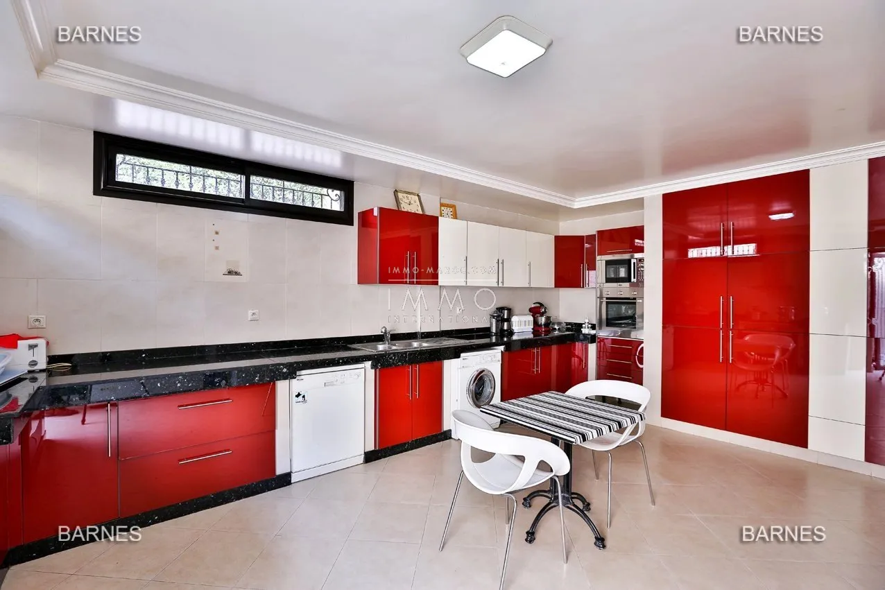 Villa for sale 5 minutes from the city center of marrakech.