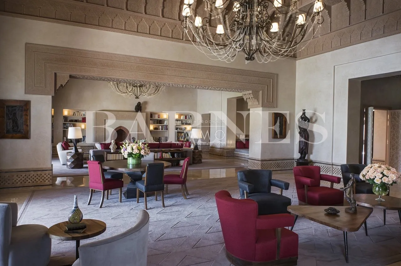 Oriental palace for sale in palmeraie marrakech