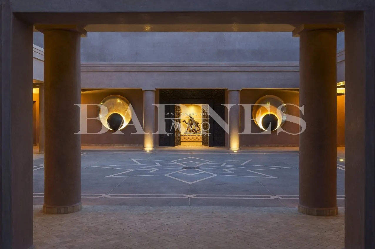 Oriental palace for sale in palmeraie marrakech