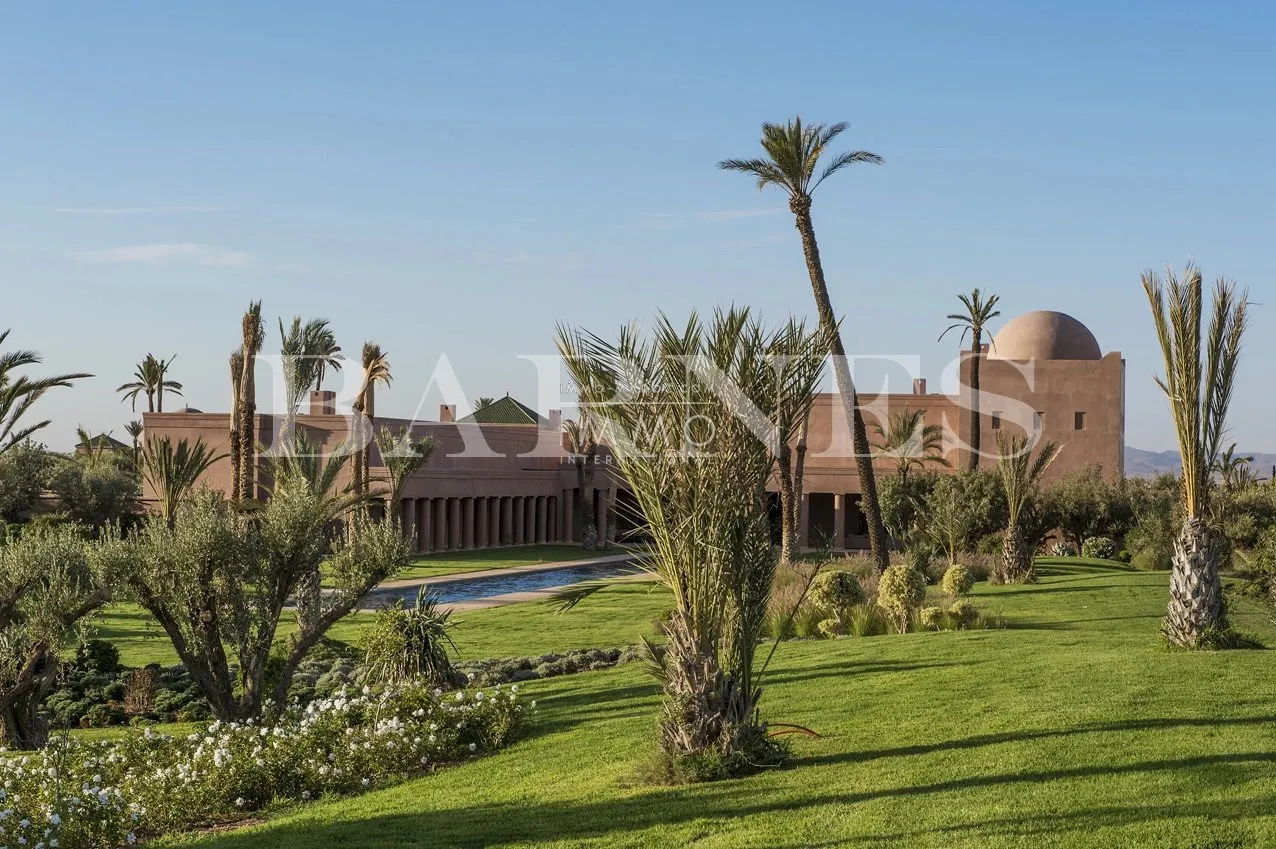 Oriental palace for sale in palmeraie marrakech