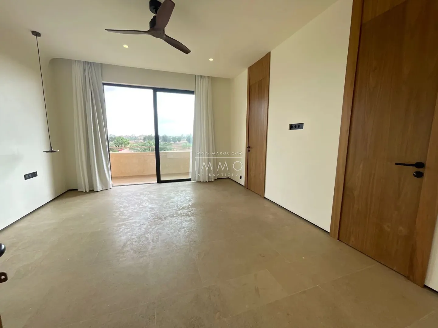 Amelkis – golf-view villa for long-term rent  405 sqm living space • 1,000 sqm plot • heated pool • 4 suites + staff bedroom