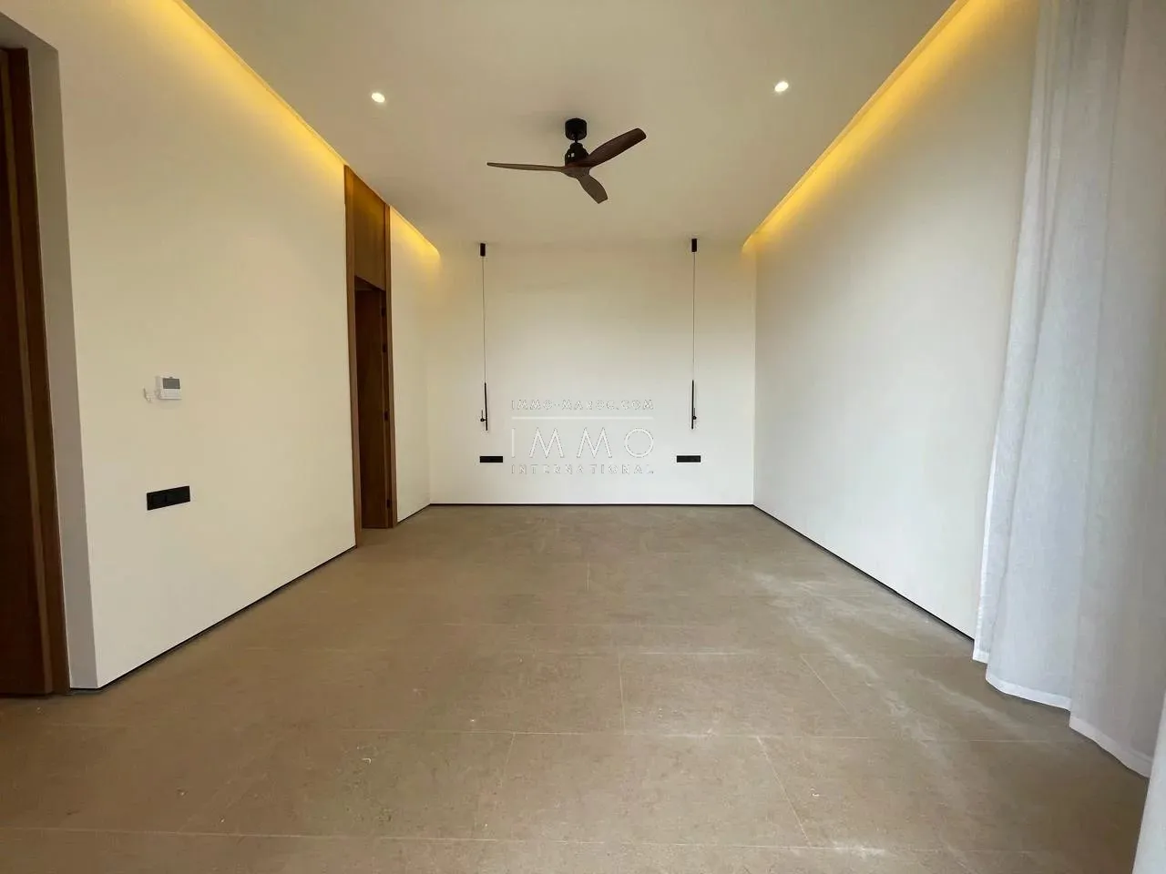 Amelkis – golf-view villa for long-term rent  405 sqm living space • 1,000 sqm plot • heated pool • 4 suites + staff bedroom