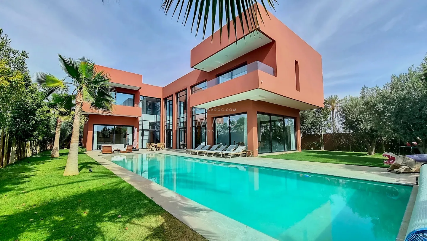 Impressive contemporary villa for sale on golf amelkis marrakech