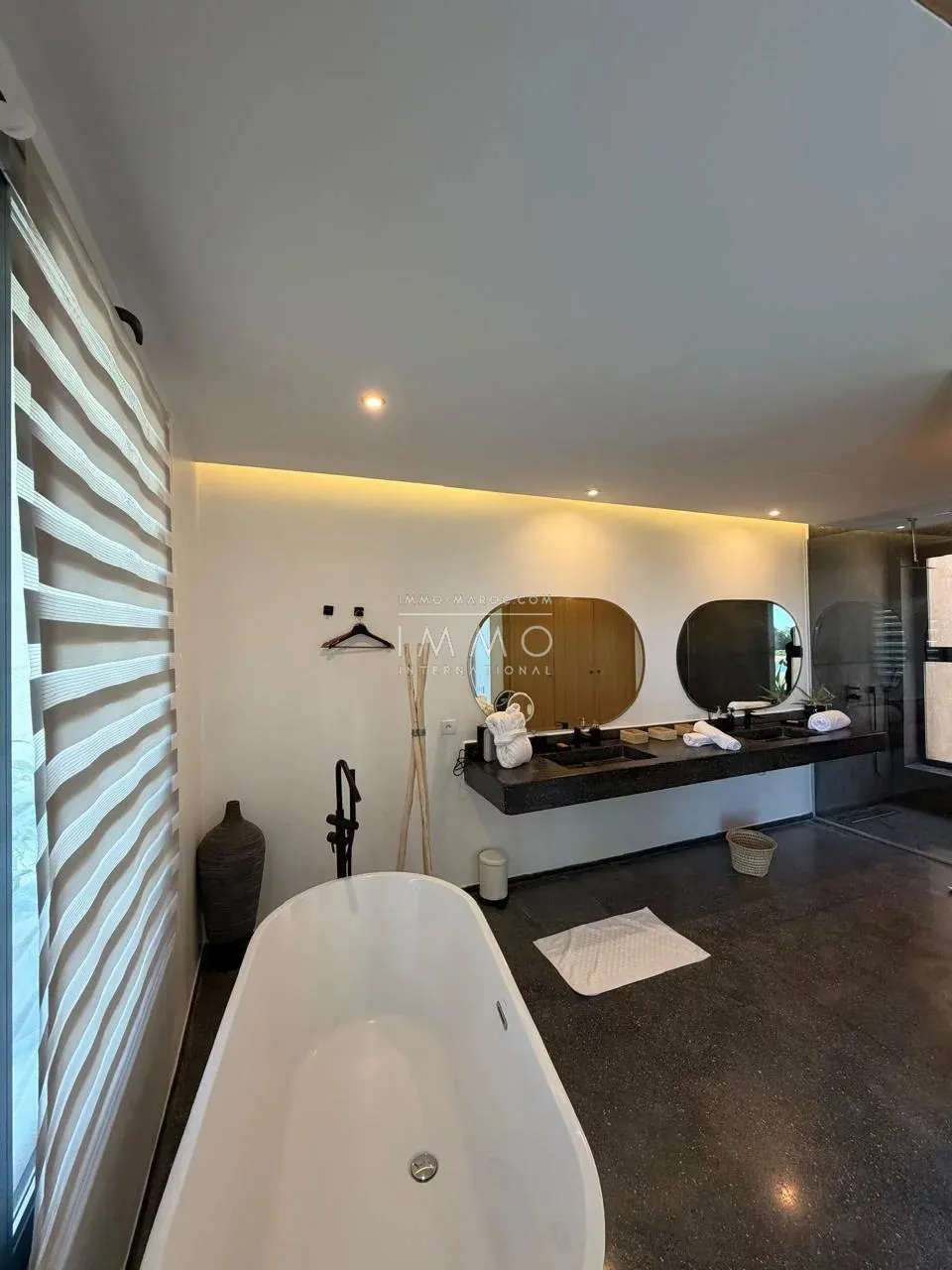 Long-term rental: exceptional villa at golf amelkis - marrakech