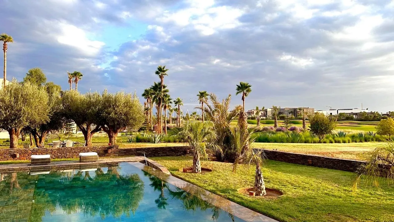 Front-row villa on amelkis golf course