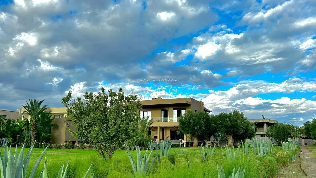 Front-row villa on amelkis golf course