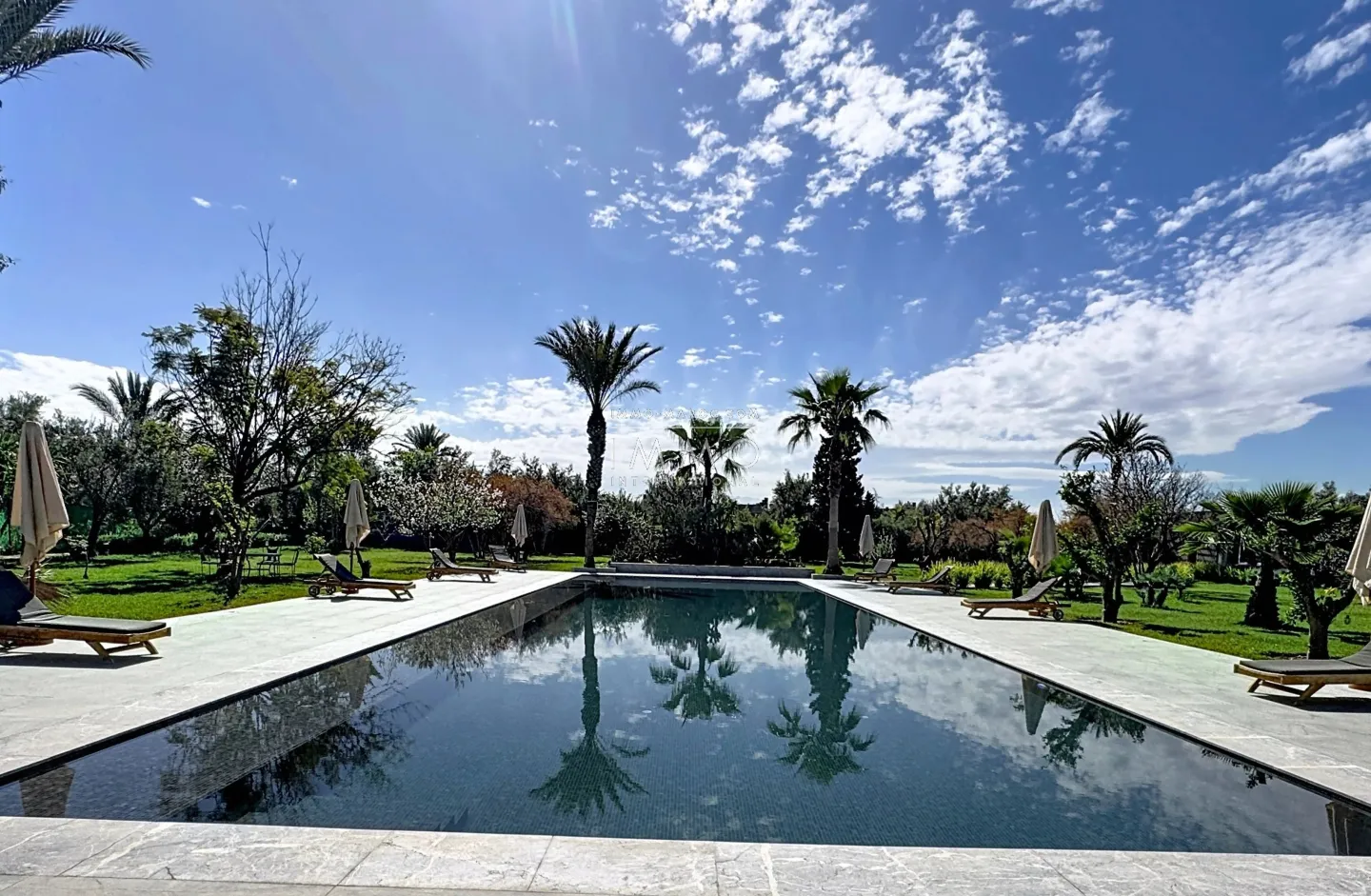 Propriete d’exception a marrakech – villa de prestige 9 suites, piscine chauffee et court de tennis - Photo 5