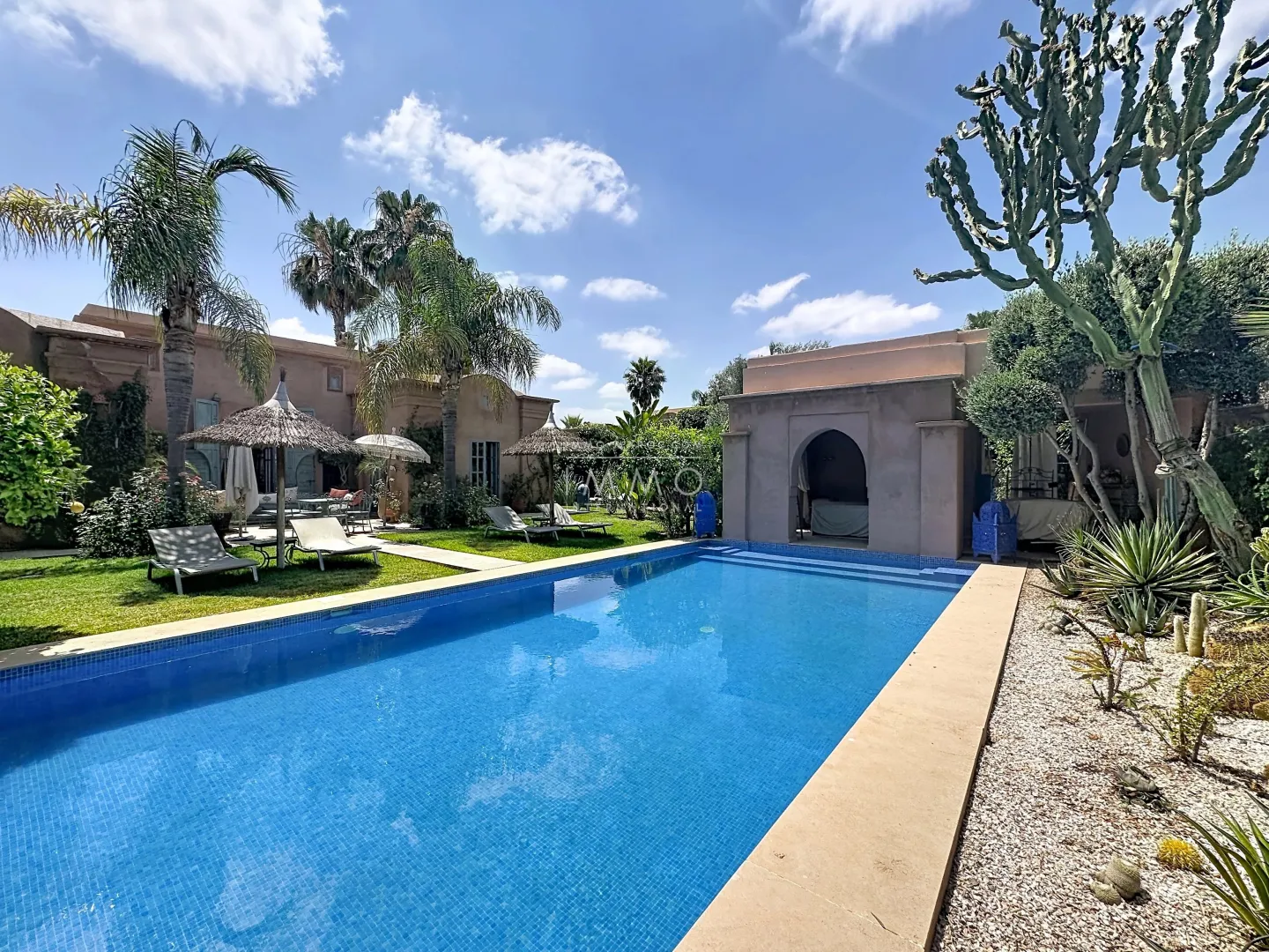 Propriété d'exception à marrakech – villa charles boccara sur 1 000 m² de terrain - Photo 4