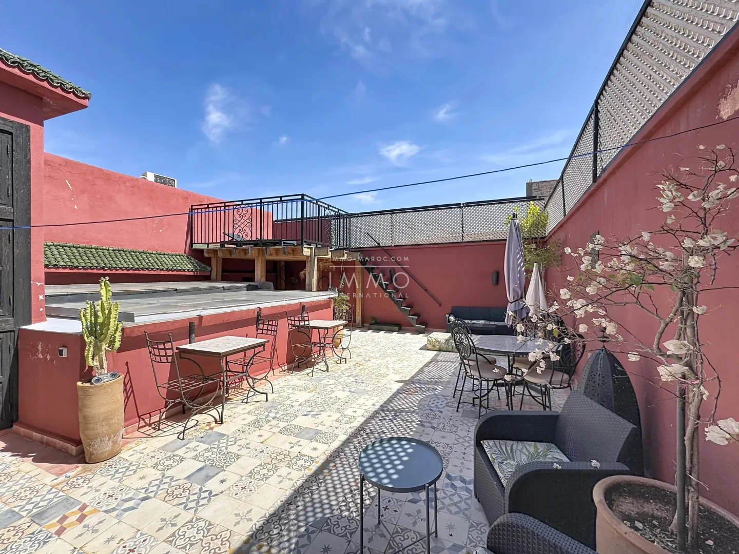 Superbe riad avec rooftop – 4 chambres au cŒur d’un environnement calme et securise - Photo 15