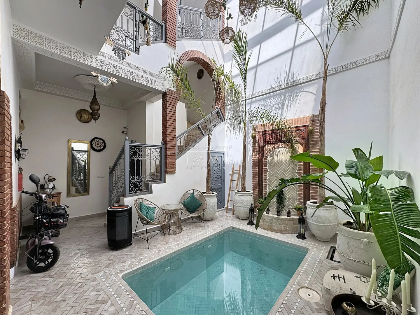 Superbe riad avec rooftop – 4 chambres au cŒur d’un environnement calme et securise - Photo 23