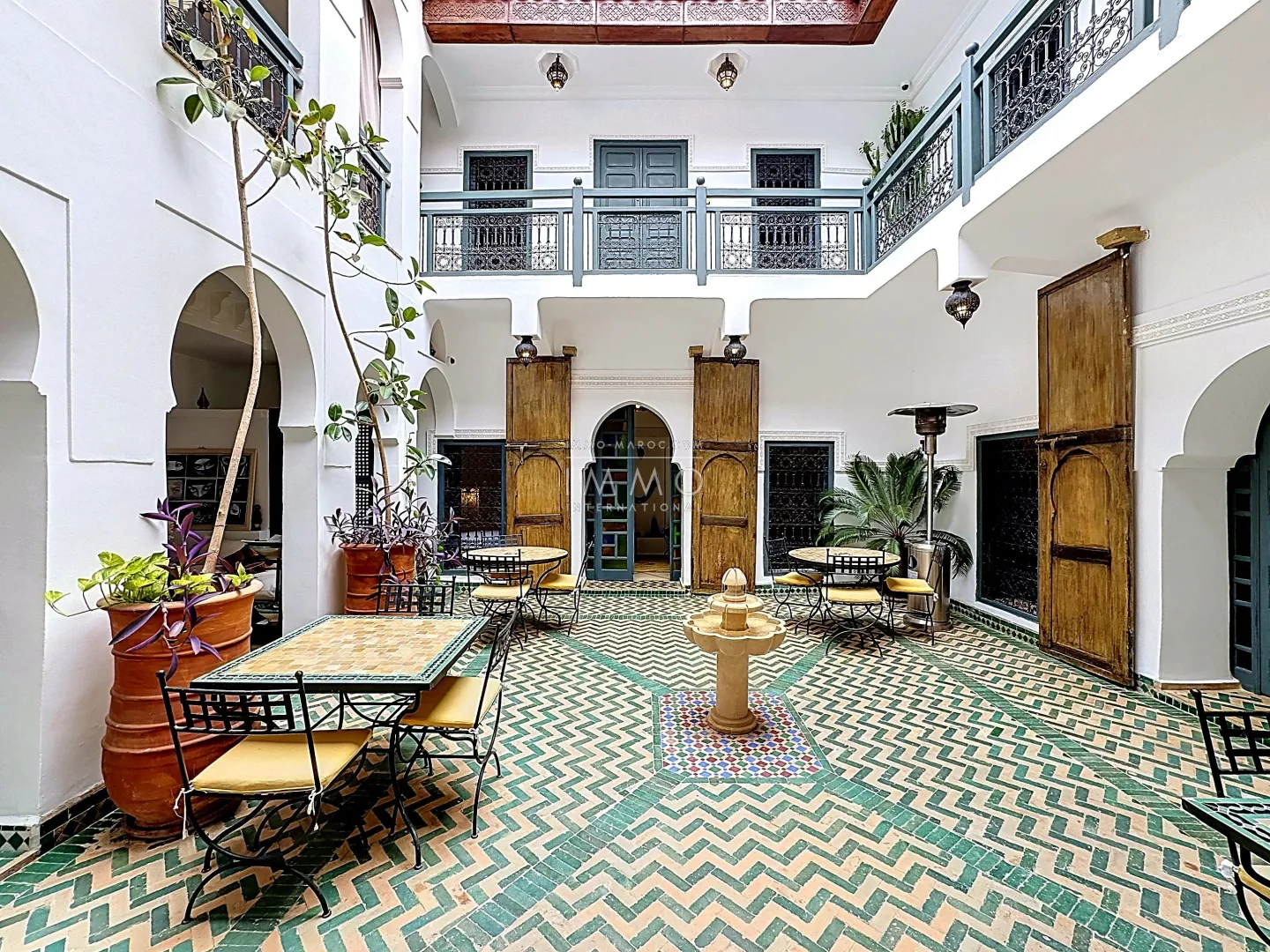 Riad - maison d'hôtes d’exception à vendre à marrakech – médina - Photo 1