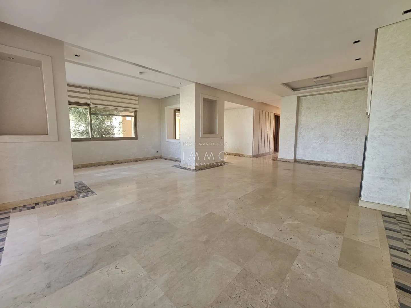 Villa contemporaine sur golf à proximité du centre-ville - Photo 2