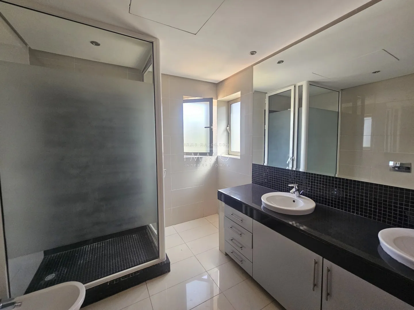 Villa contemporaine sur golf à proximité du centre-ville - Photo 16