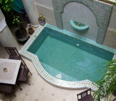 Marrakech riad buying car access within 10 minutes from the place