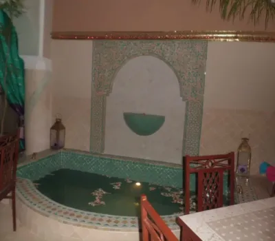 Marrakech riad buying car access within 10 minutes from the place