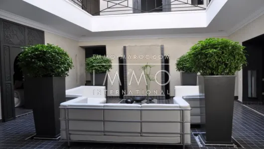 Sale riad contemporary Marrakech Place Jamaa El Fna Kenaria