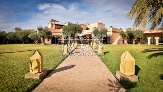 Villa for sale Moroccan refined luxury Marrakech Palmeraie