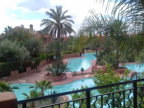 villa buying Contemporary Marrakech Palmeraie Circuit Palmeraie
