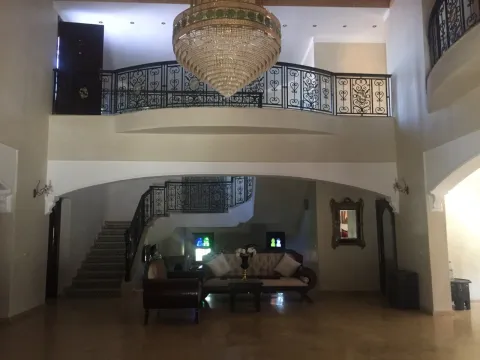 Maison à louer Marocain épuré prestige a vendre Marrakech Palmeraie